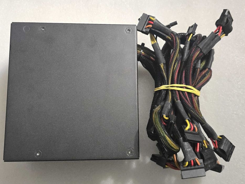 Sursa Sirtec ECO II HPC-550-H12S, 550W, ATX 2.3, stare perfecta