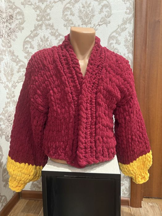 Продается  вязаный кардиган