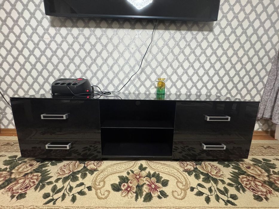 Тумба под телевизор