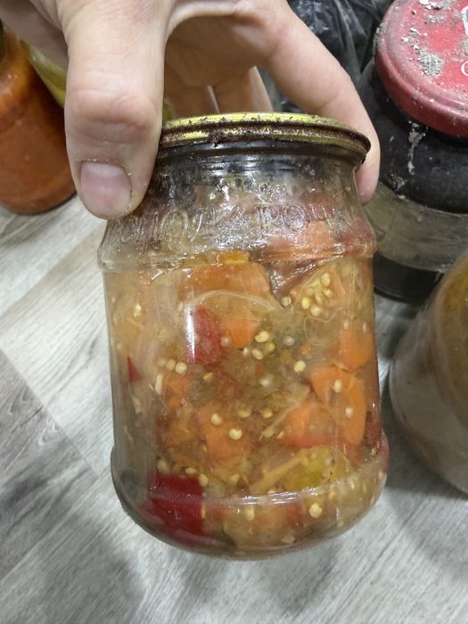 Продам соленья огурцы салаты