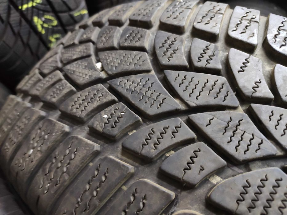 4бр Зимни гуми 235 55 18 - Dunlop - DOT 2023