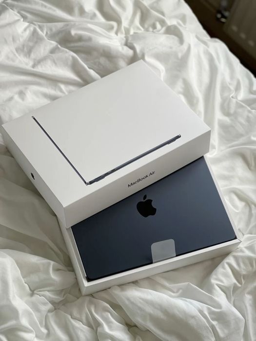 Продам ноутбук Apple macBook Air 12