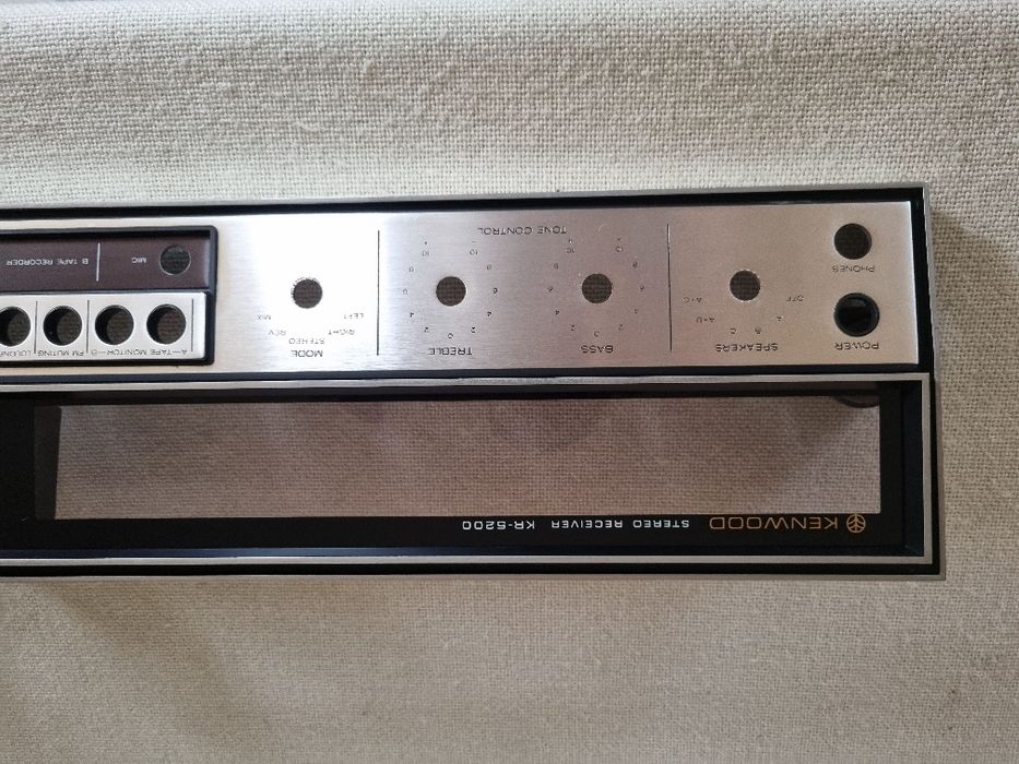 Panou frontal Kenwood. Perfecta stare.