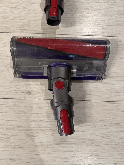 Vând Dyson V11, utilizat