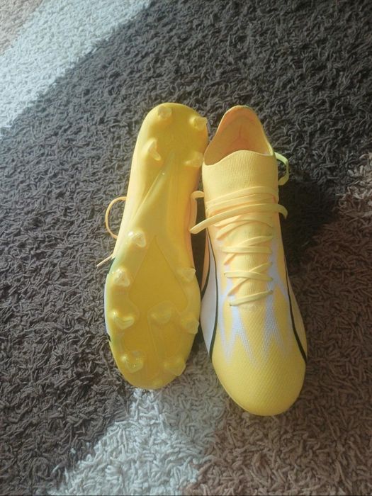 Vând ghete de fotbal Puma Ultra Pro fg/ag culoare galbena