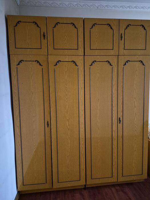 Продается спальный гарнитур