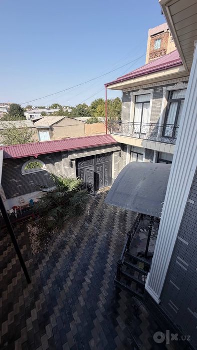 Mikrarayonda 2 qavatli uy sotiladi