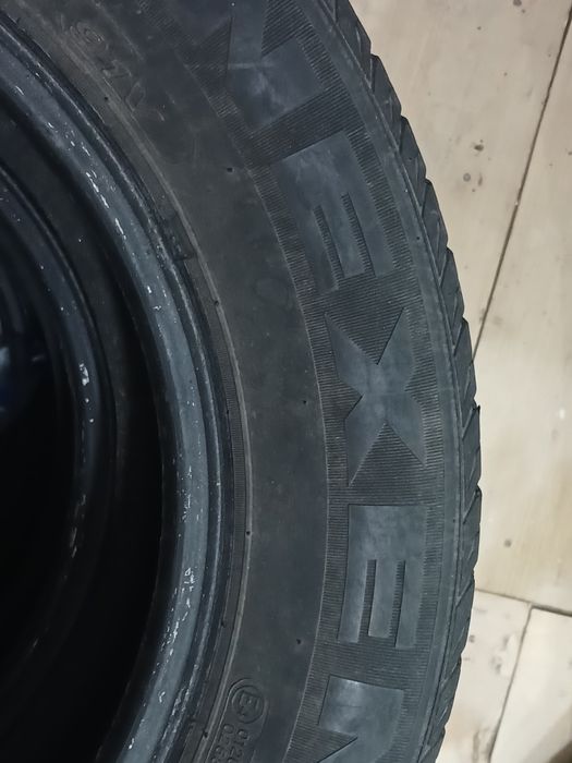 Шины NEXEN (4 шт) 205/60 R15 б/у в хорошем состоянии