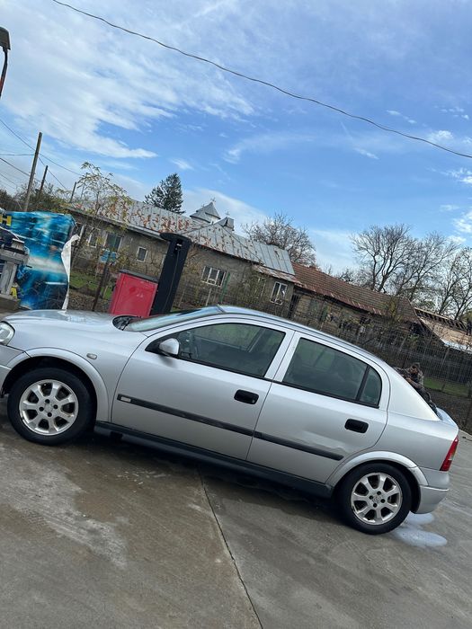 Vând Opel astra G