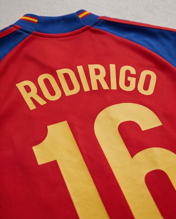 RODRIGO 16 детско юношеска футболни екипи SPAIN