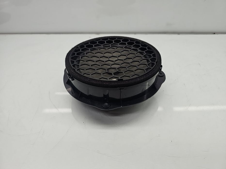 Boxa stanga fata AUDI A3 (8VS) [Fabr 2013-prezent] 8V0035415