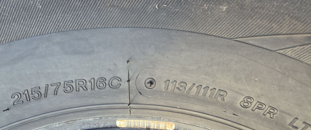 4бр. Зимни Бусови Гуми 215/75/16C LASSA