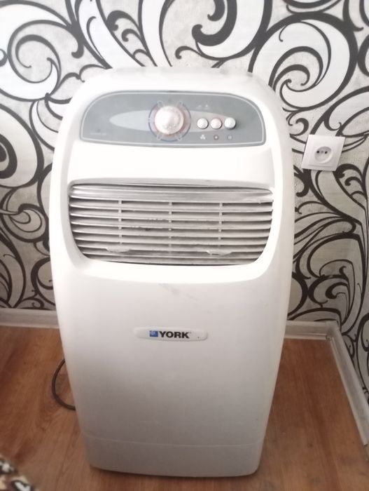 Konditsioner sotiladi