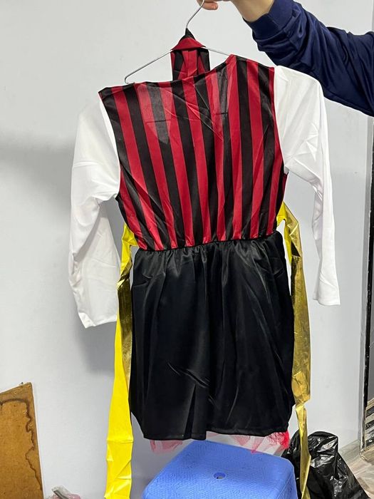 Детские костюмы.