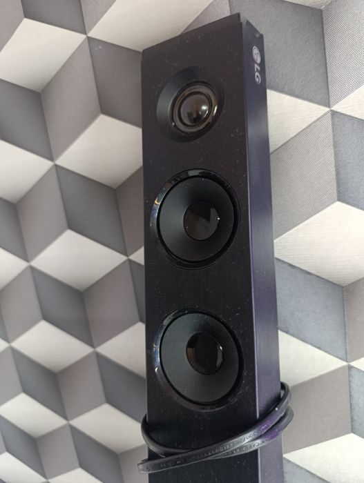 Soundbar LG wireless Bt optical usb model SJ3