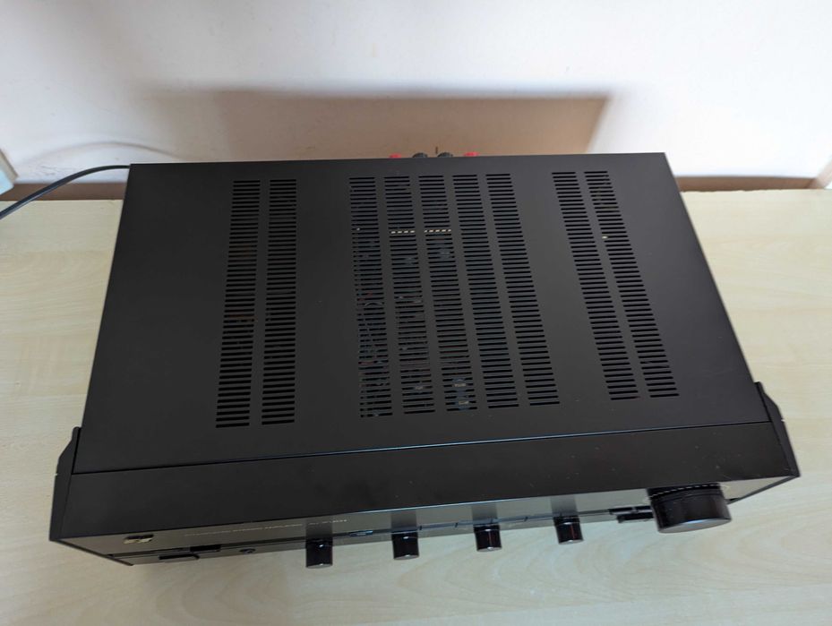 Усилвател SANSUI AU-X301