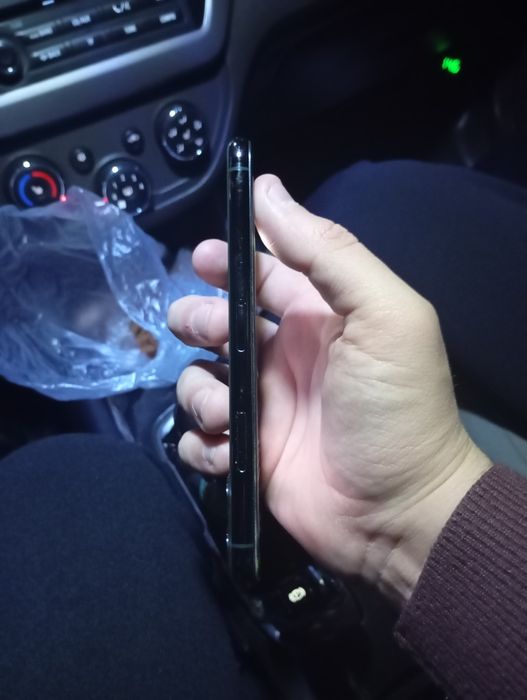 Iphone 11 pro mosh rangi