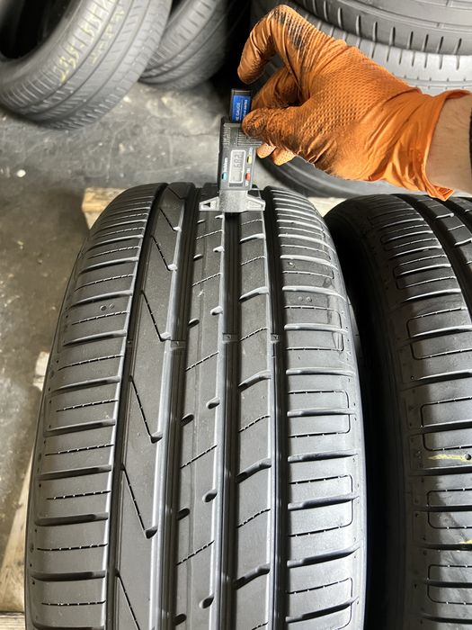 2 anvelope vara ca NOI 235/55/17 , Hankook , DOT 2021 , 6.8 mm