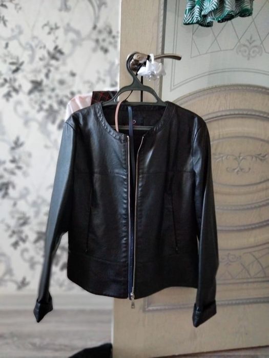 Продам күртка осенни и весенни