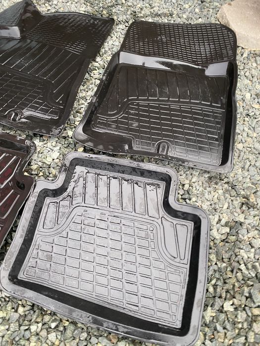 Коврики в салон на авто