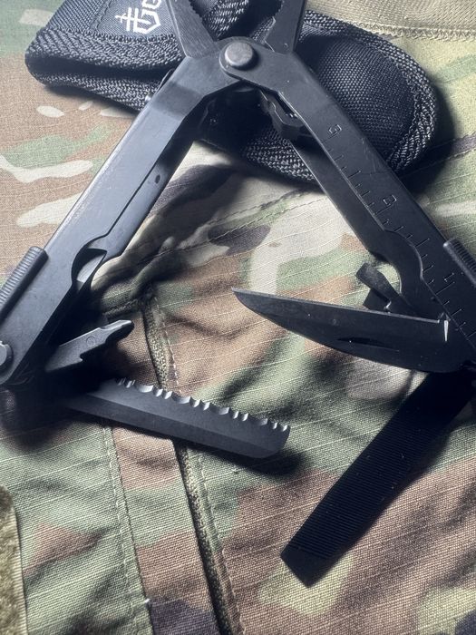 Gerber negru cu husa