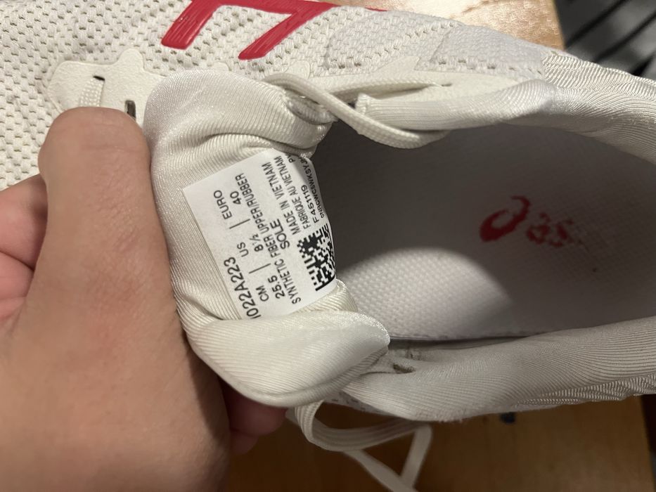 Спортни обувки asics