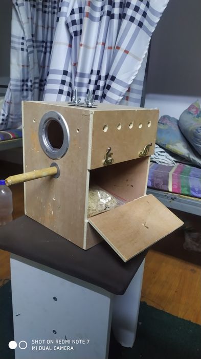 Гнездо для попугаев