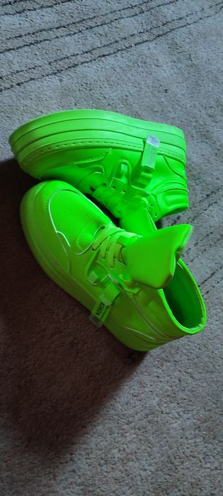 Кроссовки  супер классные