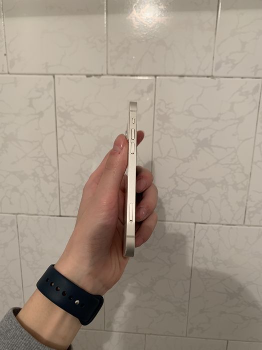 Продам Айфон 12 128gb