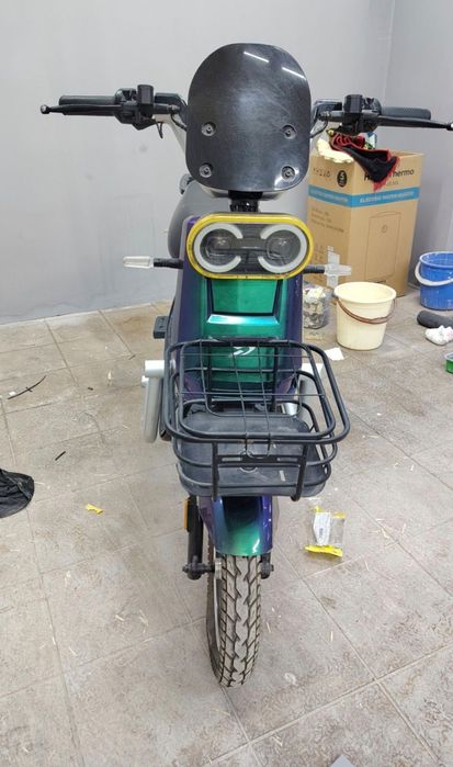 Скутер срочно сотилади