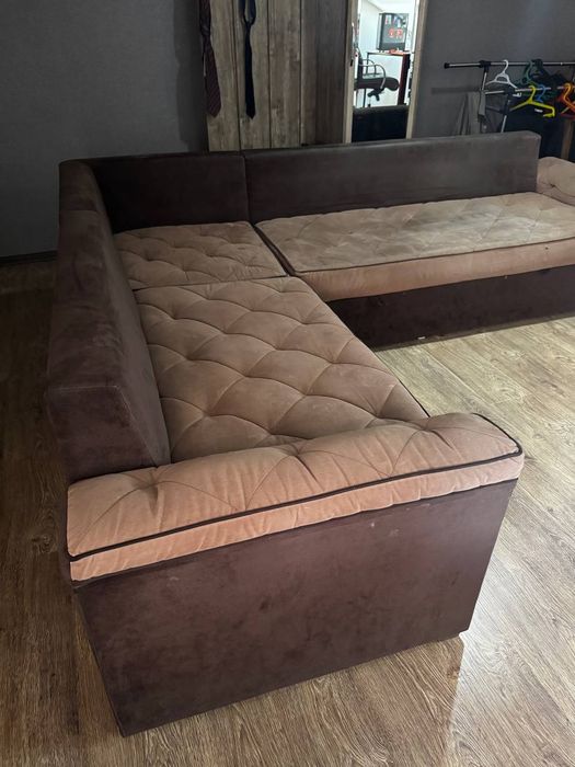 Угловой складывающий диван