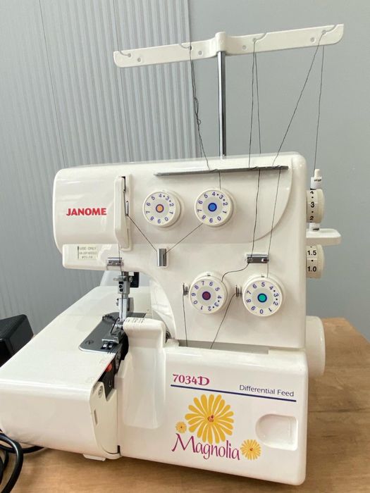 Оверлок Janome 7034D