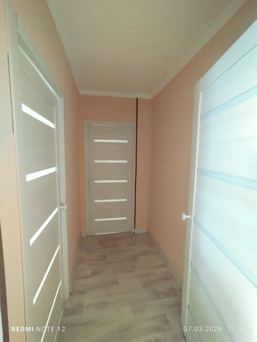 Трехкомнатная. Семь спальных мест.