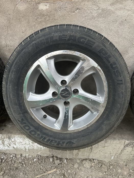 Калеса шины с дисками 195 60 r14