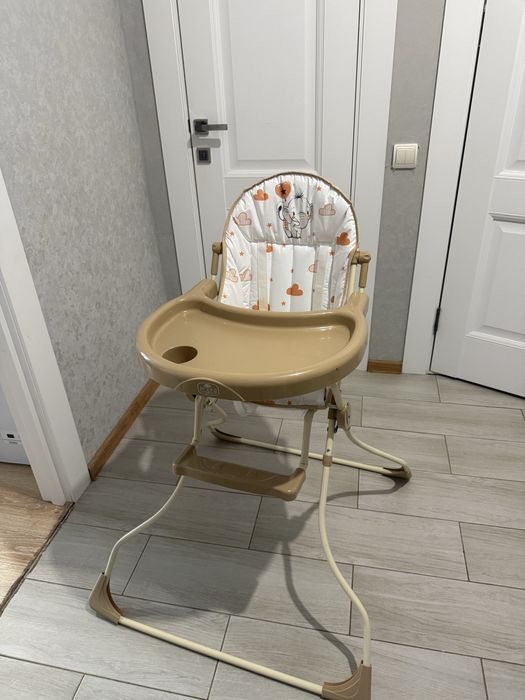Продам стульчик для кормления
