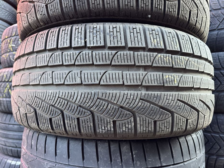Anvelope 235/40/19 Pirelli