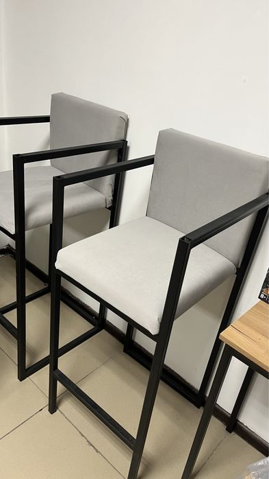 Стулья барные новые срочно