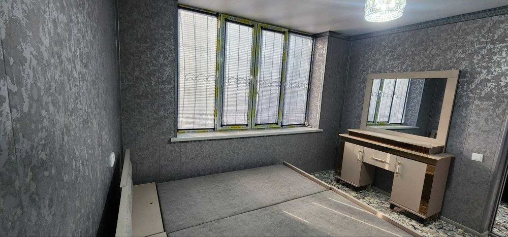 Фрунзиский KIUF 5 қаватда 2 хонали квартира ижарага берилади. ID: 1899