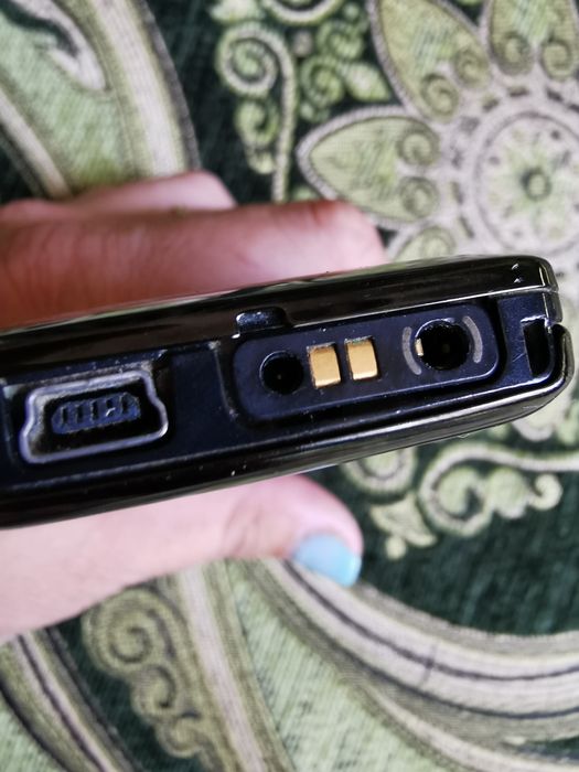 Продавам Nokia E51