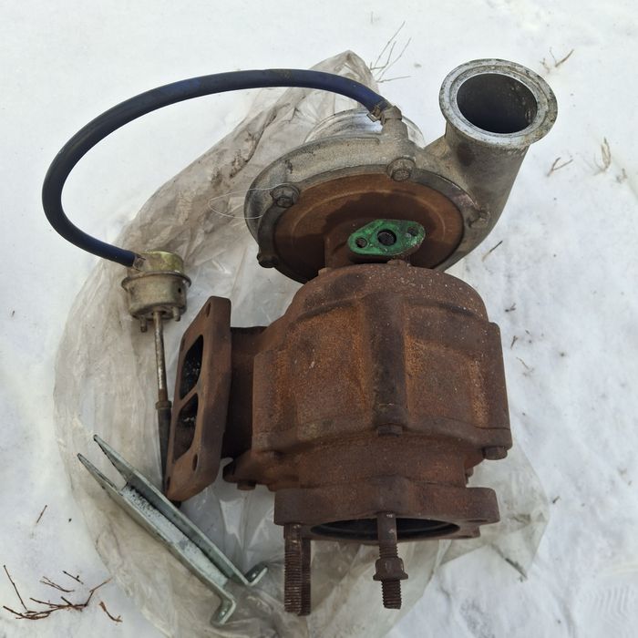 Трубина и компрессор  на шансиман F2000