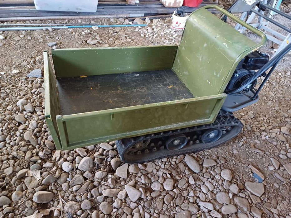 Roabă cu motor .