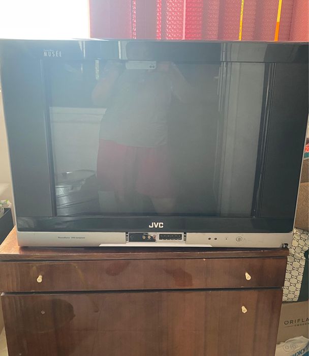 Продам Телевизор,JVC работает