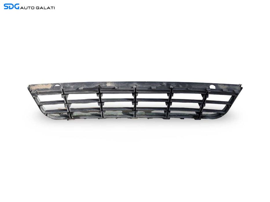 Grila Centrala Inferioara de pe Bara Spoiler Fata Volkswagen Passat B6 2005 - 2010 [LC3825]