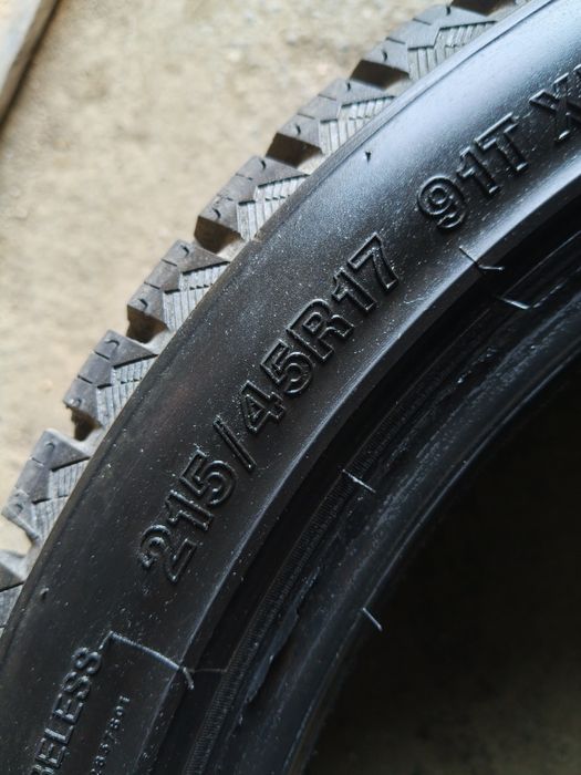 Продам комплект резины 215/45 r17