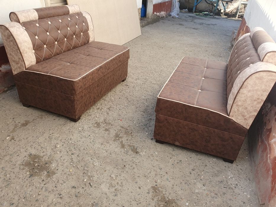 Assalomu alekum  4ta tayyor divan bor narxini keliwamz razmeri 120