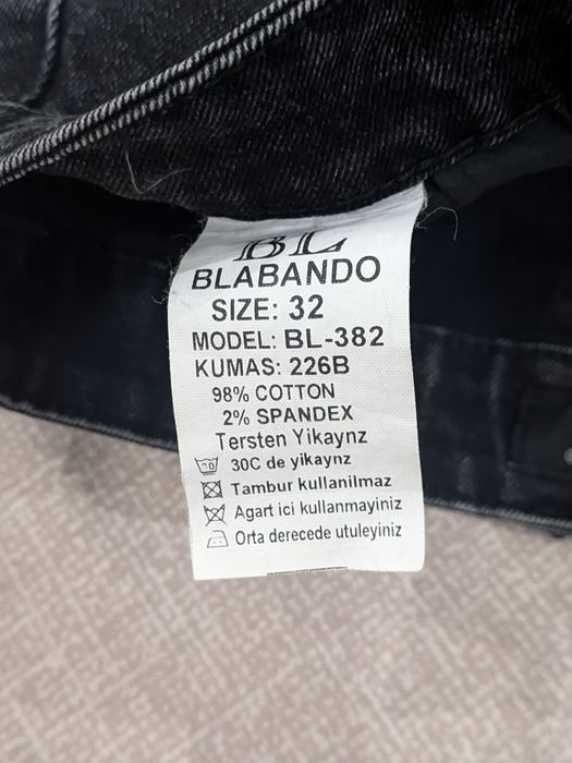 Чёрные джинсы regular fit