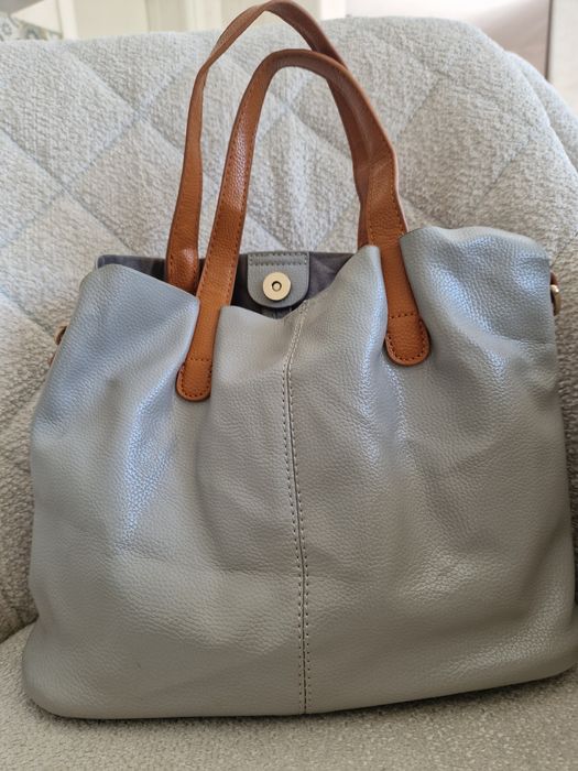 Кожена чанта тип торба