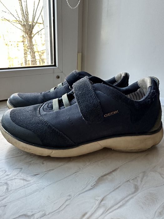 Обувь на мальчика 34размер