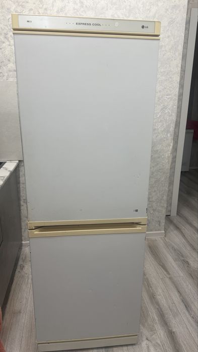 Продам     холодильник