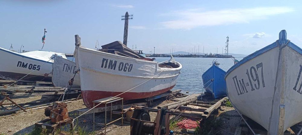 Рибарска лодка стъкломат